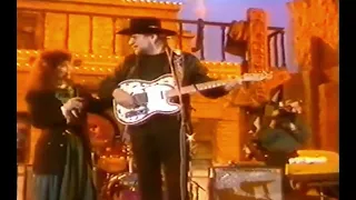 Waylon Jennings and Jessi Colter - It Wasn't God Who Made Honky Tonk Angels