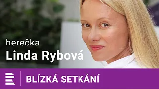 Dcery Lindy Rybové napsaly hru. „Je unikátní tím, že je současná a totálně generační,“ říká herečka