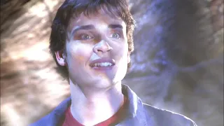 Smallville 2x17 - A burst of Kryptonian energy shoots through Clark