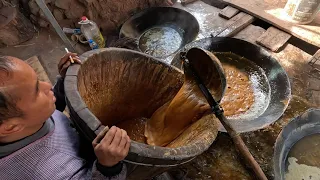 金沙江边的村落，人们制作传统手工红糖，他们的生活什么样？ | Village life