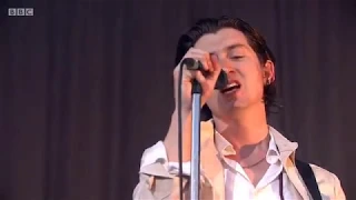 ARCTIC MONKEYS - DO ME A FAVOUR LIVE AT TRNSMT 2018