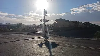 Windy day! UP 8024 Leads a long Intermodal train | Tucson, AZ