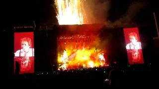 Paul McCartney  Estadio Nacional   ( HD full)  Chile 2011- Live and let Die en vivo.........