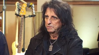 Superstar Alice Cooper opens up about mental health