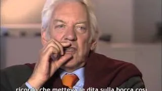 Paolo Ruffini - Stracult 2005 - Intervista a Donald Sutherland su Federico Fellini
