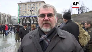 Nationalists set up tents in Maidan Square demo