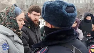 Фашистские задержания у украинских памятников в Москве и Петербурге