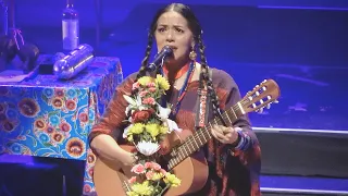 Lila Downs, Clandestino (Manu Chao cover), live / en vivo en Oakland, November 6, 2022 (4K)