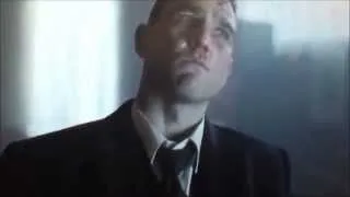 Vinnie Jones - Shrinking balls ( movie scene SNATCH)