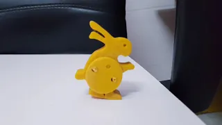 Homemade toy 3dprinted walking rabbit