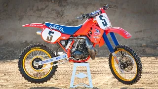 Racer X Films: 1986 Honda CR250 | Garage Build | Rick Johnson | Two-Stroke Motocross