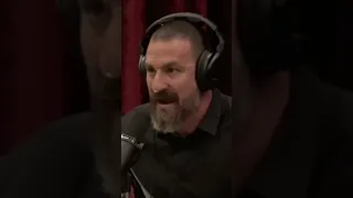 Joe Rogan learns the "number one" tip for better sleep from Huberman (via Joe Rogan Experience//YT)