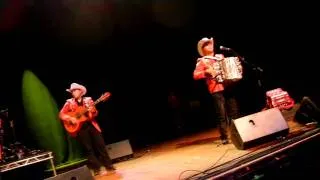 Cardenales de Nuevo León - No te extraño (EN VIVO [vídeo 9/11])