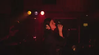LÉON – Fade Into A Dream (Official Live Video)