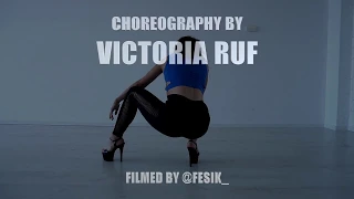 Strip Dance Easy | Victoria Ruf choreo | I feel like im drowning - Two feet