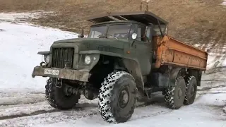 Грузовики Урал на бездорожье