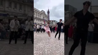 Dirty dancing flash mob show