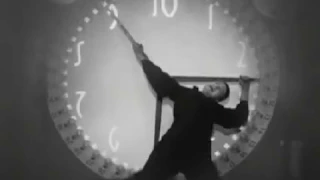 Clock scene Metropolis 1927 HD