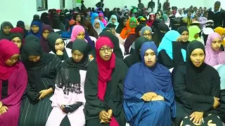 Muuqaalka; Musharax Mubaarik Muuse Ismaaciil iyo dhalinyarada taagyeerada u muujisay