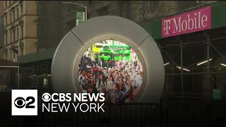 The Portal reopens between NYC and Dublin, Ireland