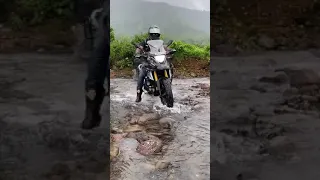 BMW 310 GS water crossing, off-roading funn
