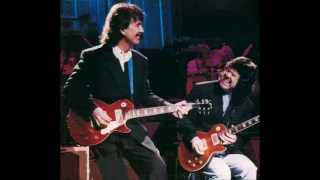 George Harrison with Ringo Starr, Gary Moore - While My Guitar Gently Weeps - Royal Albert Hall