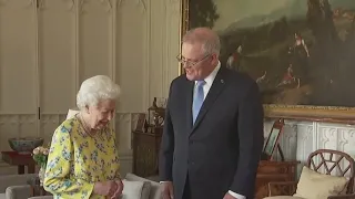 Scott Morrison meets the Queen