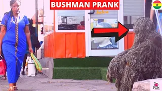 😂😂😂She Has No Idea What's In Front Of Her! Bushman Scare Prank 2020! Crazy Funny Reactions! #18