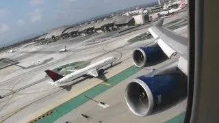 Queen Of The Skies!!!  Stunning HD 747-400 Takeoff From Los Angeles California!!!