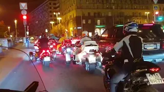 По ночной Москве на мотоциклах, они держались до последнего:)