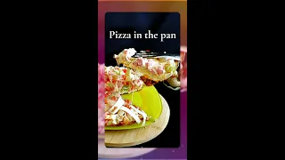 Pizza in a frying pan "Guests on the doorstep" / #Shorts