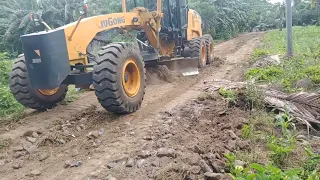 Grader clg4165 luigong work road clearing, Equipment & Operator Channel