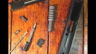 Glock Cleaning 2  (Slide Disassembly)