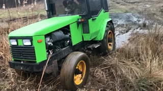 Самодельный трактор VS Нива в грязи