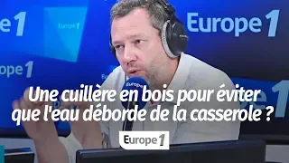 UNE CUILLÈRE EN BOIS POUR ÉVITER QUE L'EAU DÉBORDE QUAND ON FAIT CUIRE DES PÂTES ?