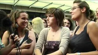 Matthias Schweighöfer Fans am Cineplex Marburg (What A Man)