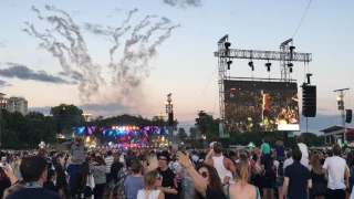 Justin Bieber LIVE Hyde Park London 02.07.17 WHAT DO YOU MEAN -- BABY