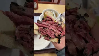 Trying Katz’s Deli Pastrami Sandwich in New York