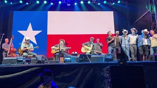 Willie Nelson & Family | It's Hard To Be Humble (Mac Davis) | live Palomino Festival, July 9, 2022