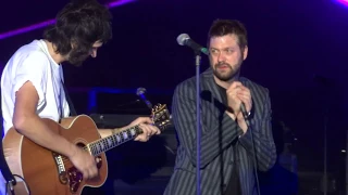 Kasabian - Goodbye kiss (acoustic encore Taormina)