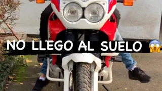 TRUCOS PARA MOTER@S BAJITOS Y COMO SUBIRTE A UNA MOTO ALTA CON PASAJERO