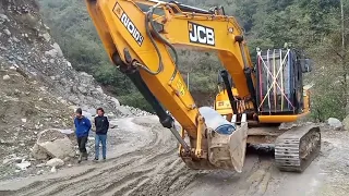 Bhojpur To Khotang,Diktel Highway Road Shift JCB 205 Dozer Machine