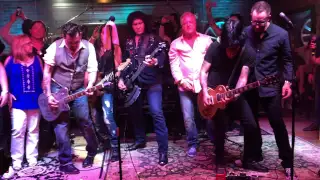 Gene Simmons, Johnny Depp, Gilby Clarke, performing LIVE Rock& Roll All Nite