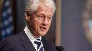 Bill Clinton Gives First of Lecture Series at Georgetown