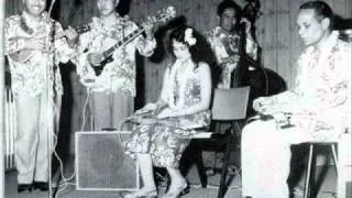 George de Fretes & Tielman (live 1966) - Blue Hawaii