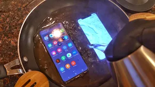 Samsung Galaxy S20 Plus vs iPhone 11 Pro HOT WATER TEST! 🔥💧