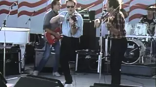 Doug Kershaw and Roger Miller - The Fiddle Song (Live at Farm Aid 1986)