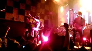 Arch Enemy -As The Pages Burn (live)