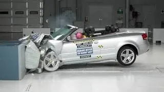 2007 Audi A4 Cabriolet moderate overlap IIHS crash test