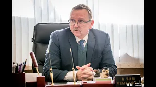 VL.ru - Будни директора поселковой школы Михаила Скобенко